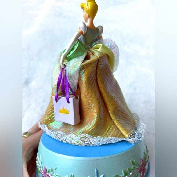 ✨RARE CHRISTMAS CINDERELLA GEMMT 2007 DISNEY CHRISTMAS - CHRISTMAS SONG & SPINS✨ - Picture 6 of 10